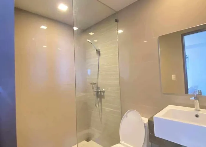 2br Unit With Balcony- Pool Access- Near Airport Hotel