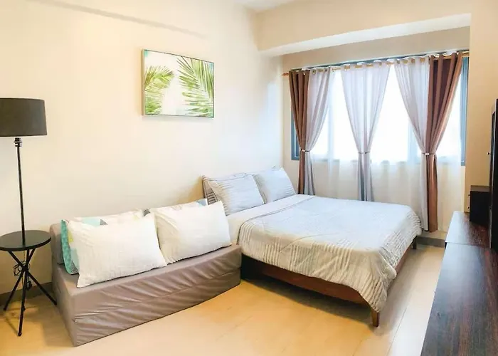 2br Unit With Balcony- Pool Access- Near Airport 4*