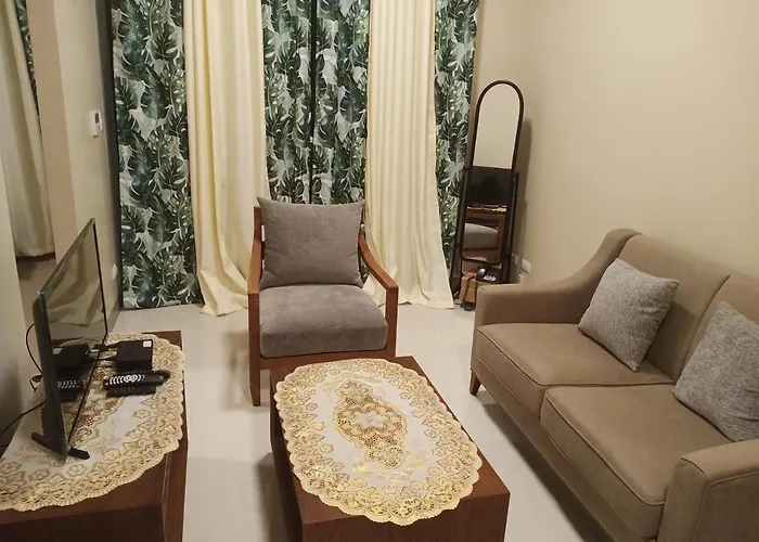 Hotel 2br Unit With Balcony- Pool Access- Near Airport Lapu-Lapu City