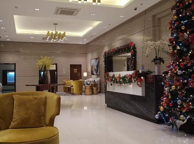 Hotel 2br Unit With Balcony- Pool Access- Near Airport 4*